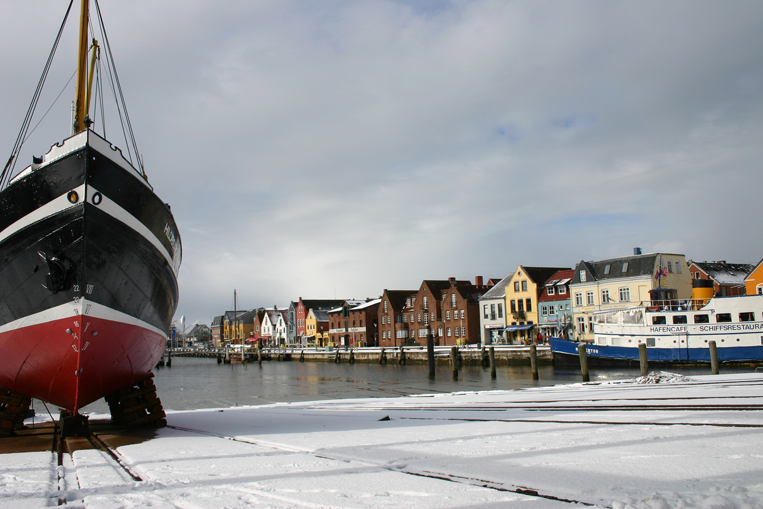 Hafen von Husum im Winter (c) Tourismus und Stadtmarketing Husum GmbH